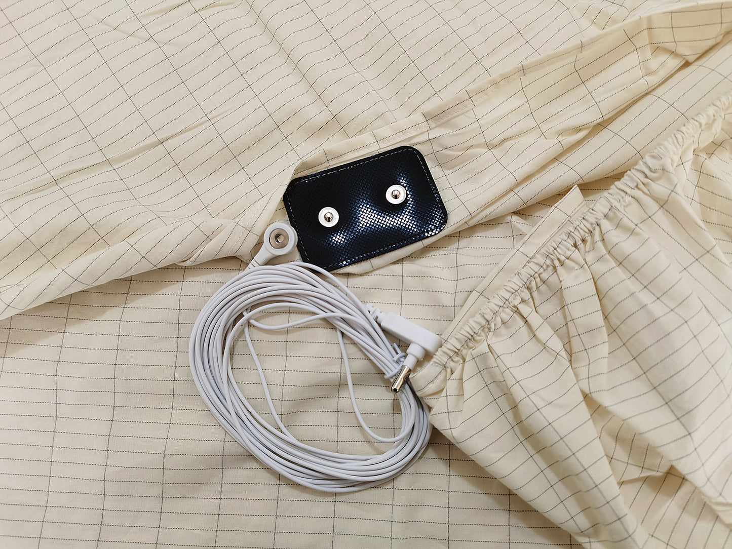 Earthing Fitted Sheets and Pillowcase Kits -Silver Fiber EMF Protection for Better Sleep